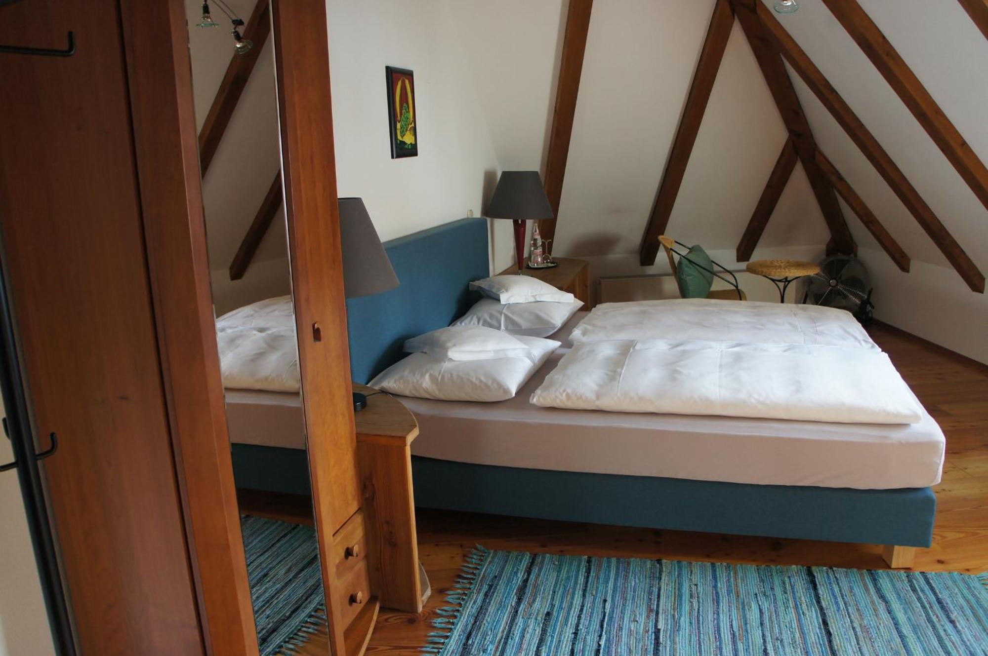 Hotel Schwarzer Adler Erlangen Habitación foto