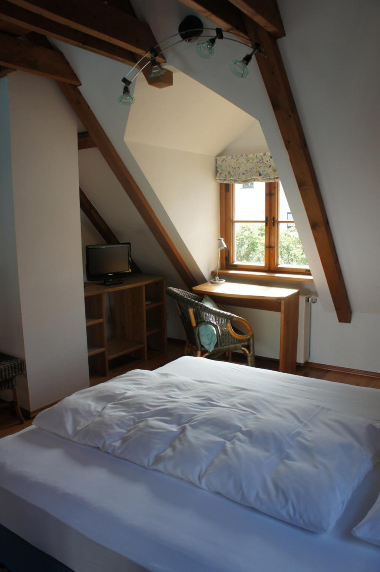 Hotel Schwarzer Adler Erlangen Habitación foto